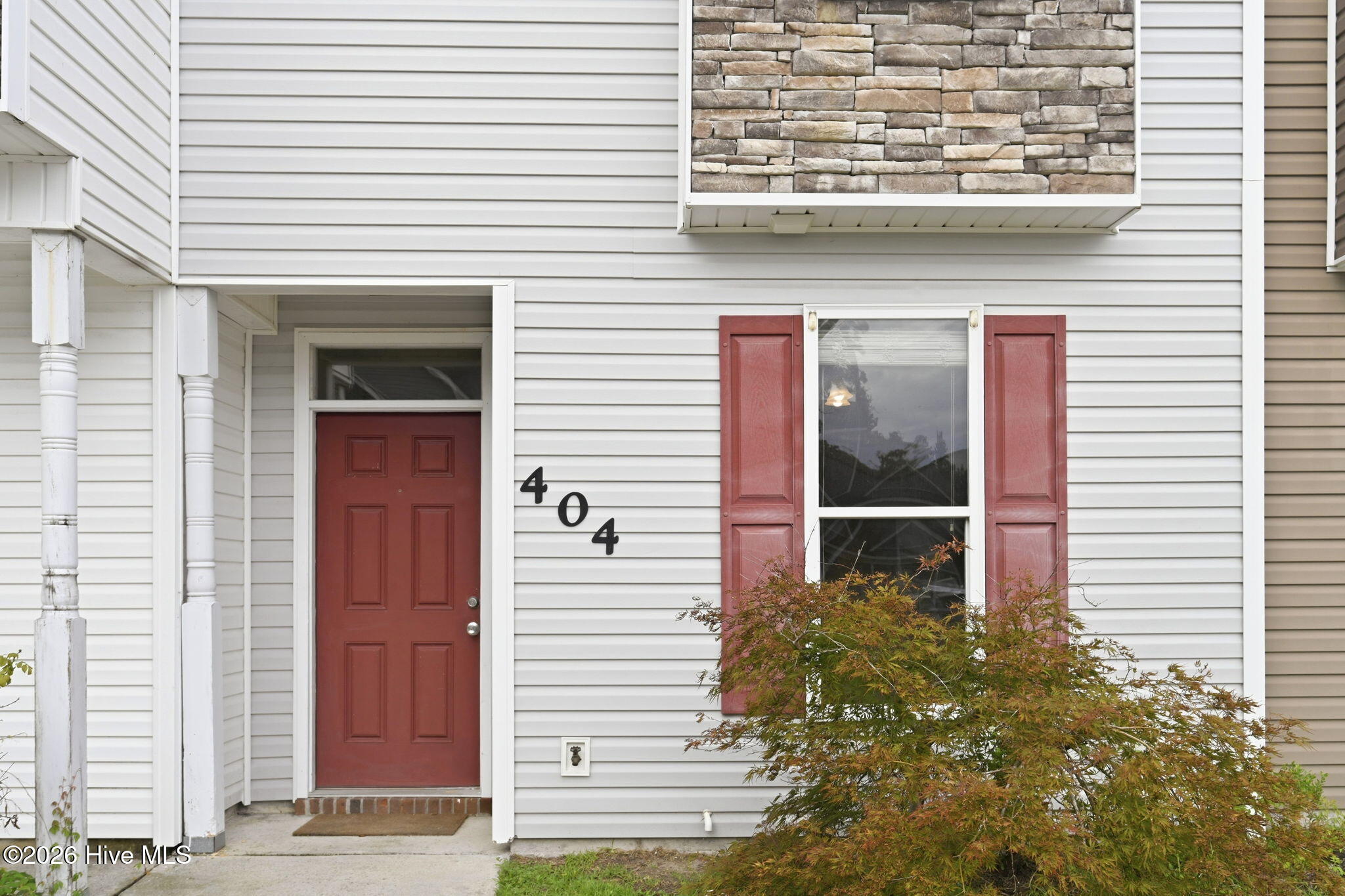 404 Glenhaven Lane