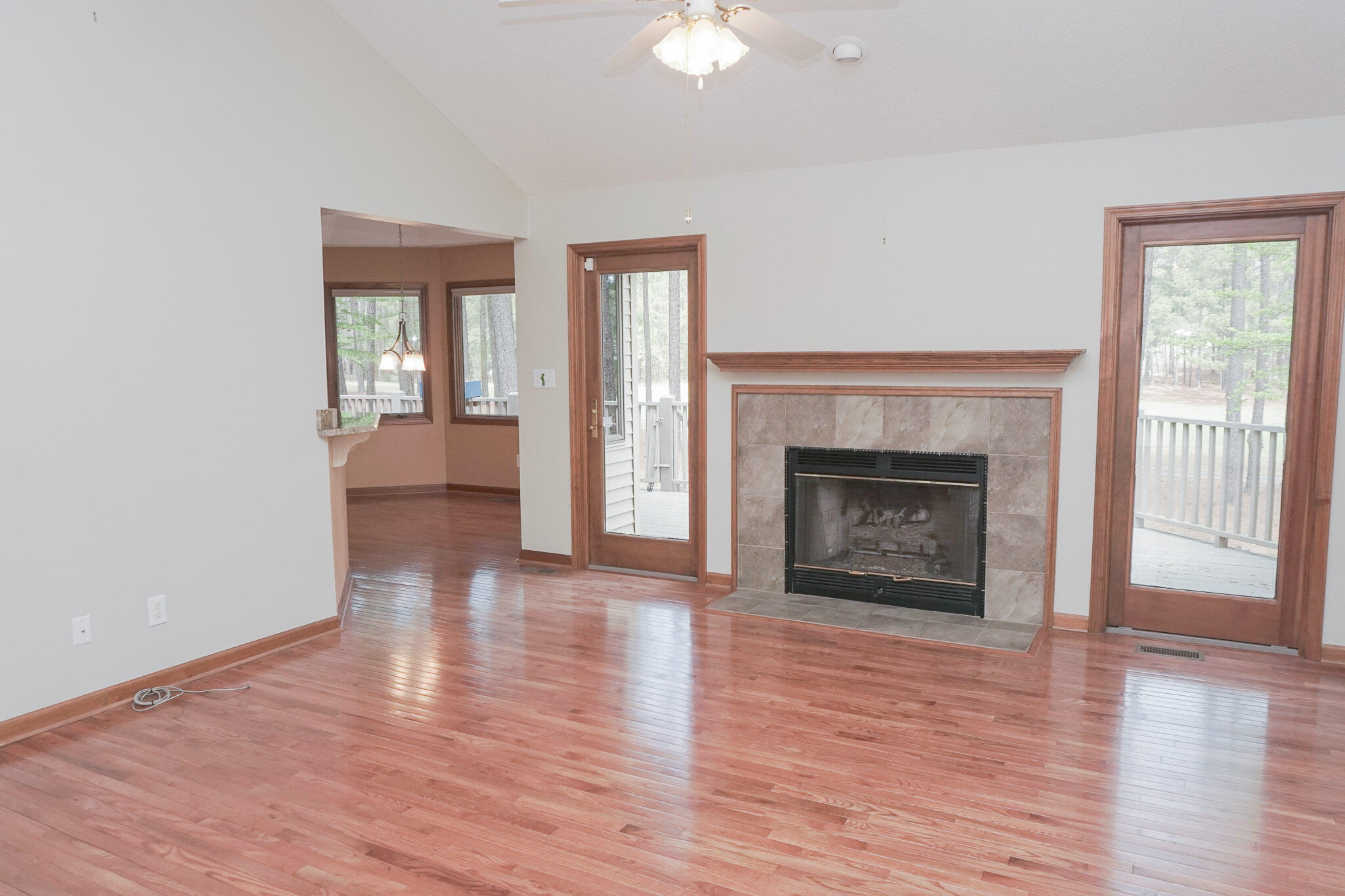 208 Bush Court