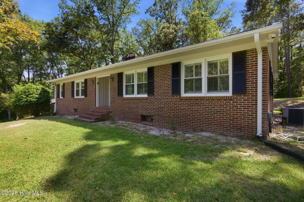 Photo of 302 Copas Road SW, Shallotte, NC 28470 (MLS # 100575338)