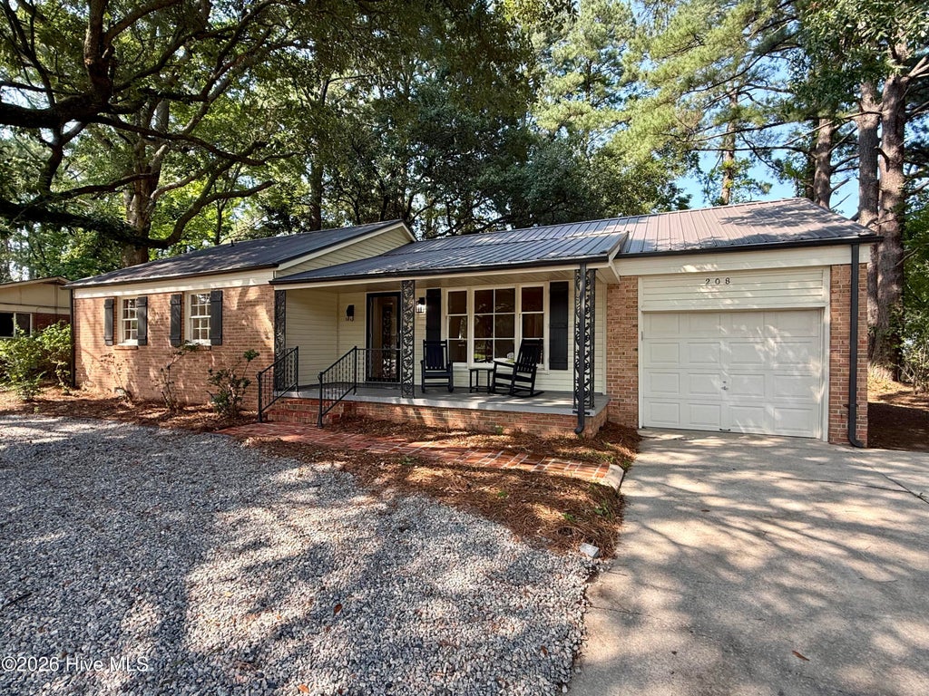 Photo of 208 W 15th Street, Washington, NC 27889 (MLS # 100596066)