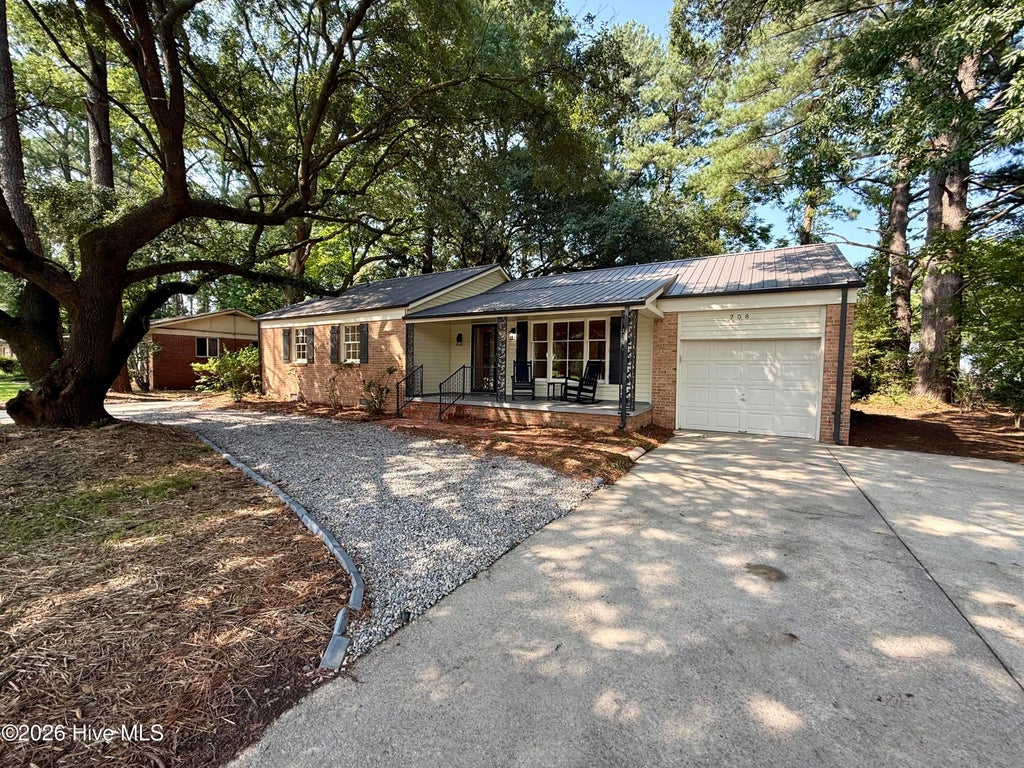 Photo of 208 W 15th Street, Washington, NC 27889 (MLS # 100596066)