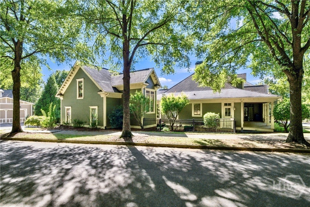 1 Royal Oak Drive