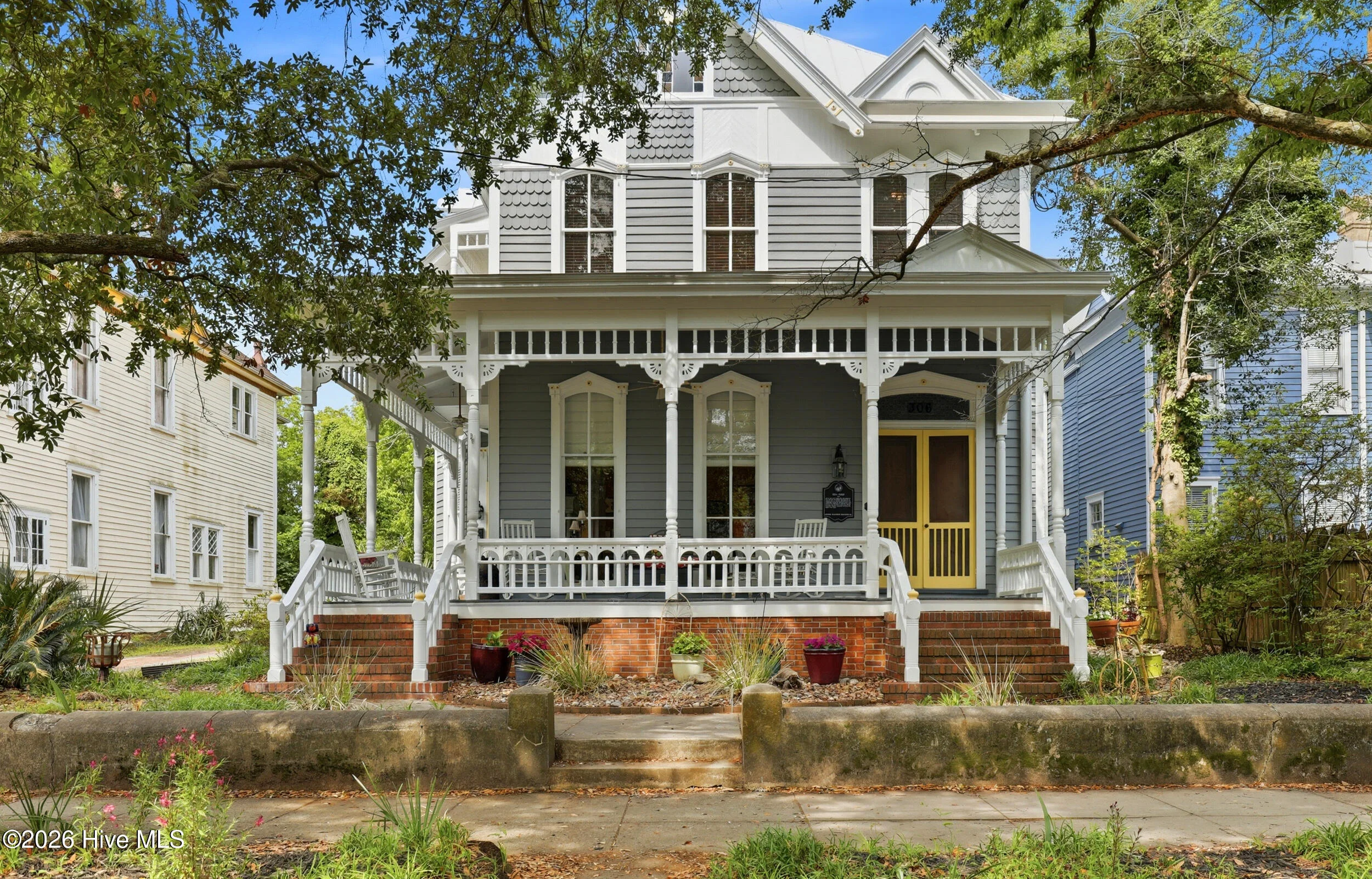 306 S 4th Street
