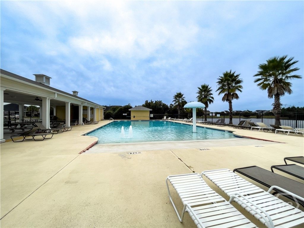 Photo of 345 Canyon Oak Loop, Richmond Hill, GA 31324 (MLS # SA354440)