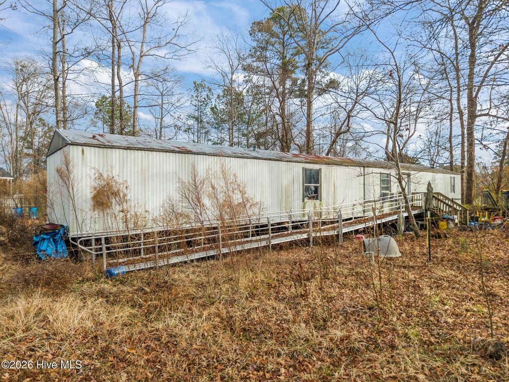 Photo of 209 Carls Woods Drive, Pinetown, NC 27865 (MLS # 100547901)
