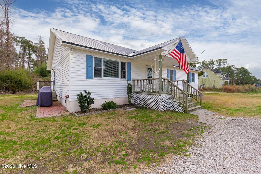 Photo of 527 Marshallberg Road, Smyrna, NC 28579 (MLS # 100550924)