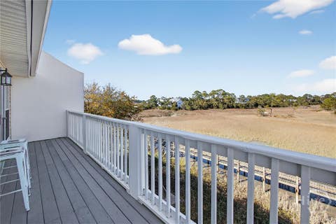 Townhouse For Sale - 145 S Campbell Avenue #E<br/> Chatham County, Tybee Island, GA 31328