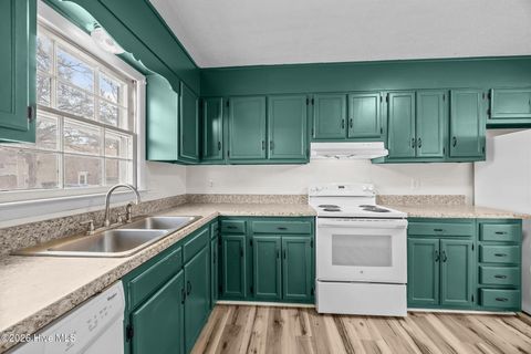 Tiny photo for 115 King George Court, Jacksonville, NC 28546 (MLS # 100555869)