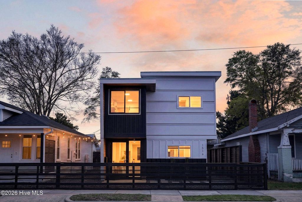 Photo of 1516 Castle Street, Wilmington, NC 28401 (MLS # 100563614)