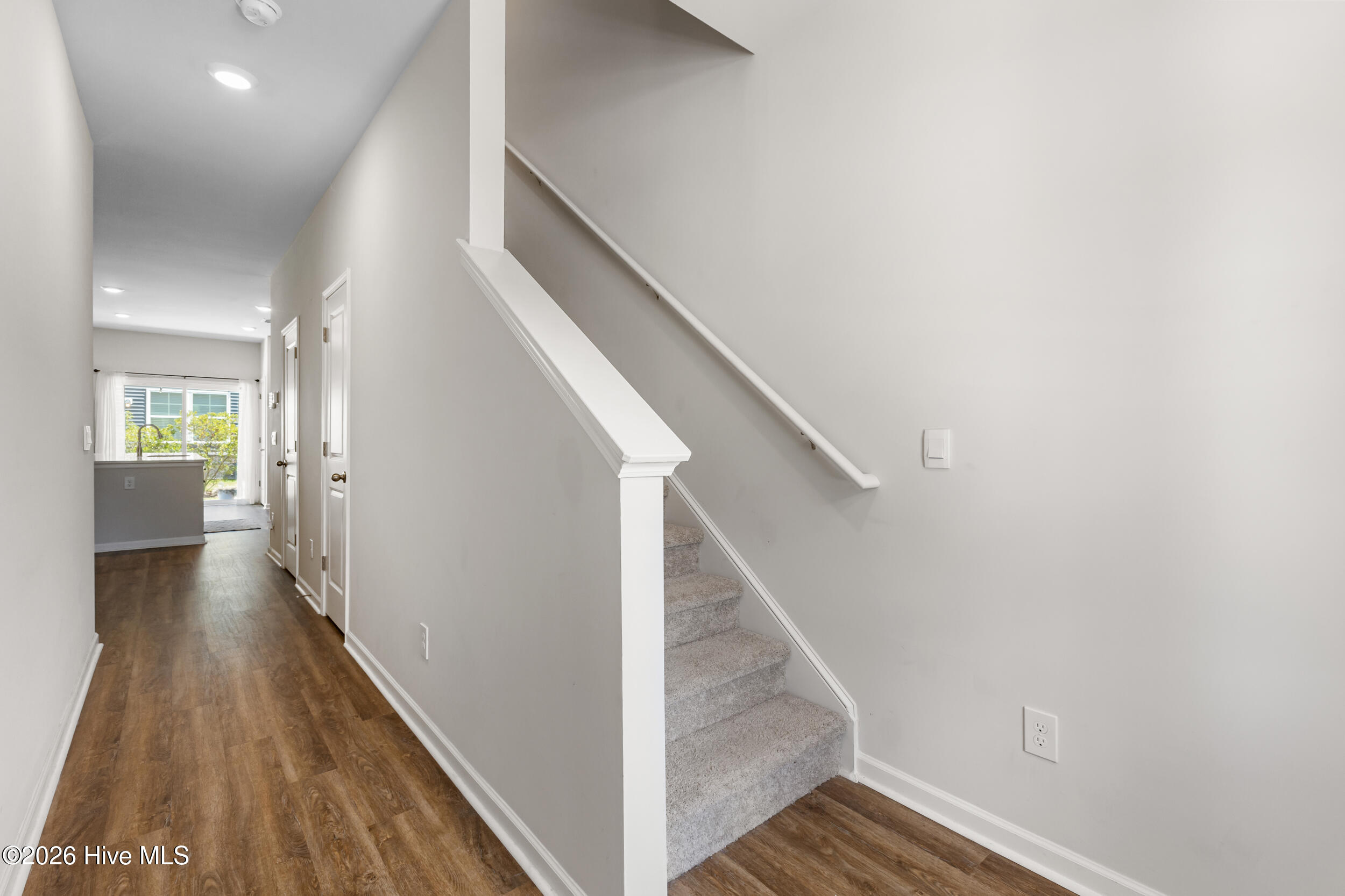 6709 White Shark Way