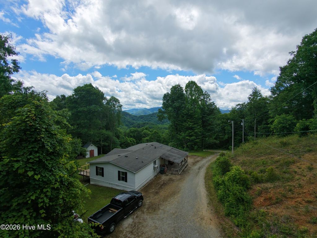 Photo of 185 Joyces MTN, Topton, NC 28781 (MLS # 100584658)