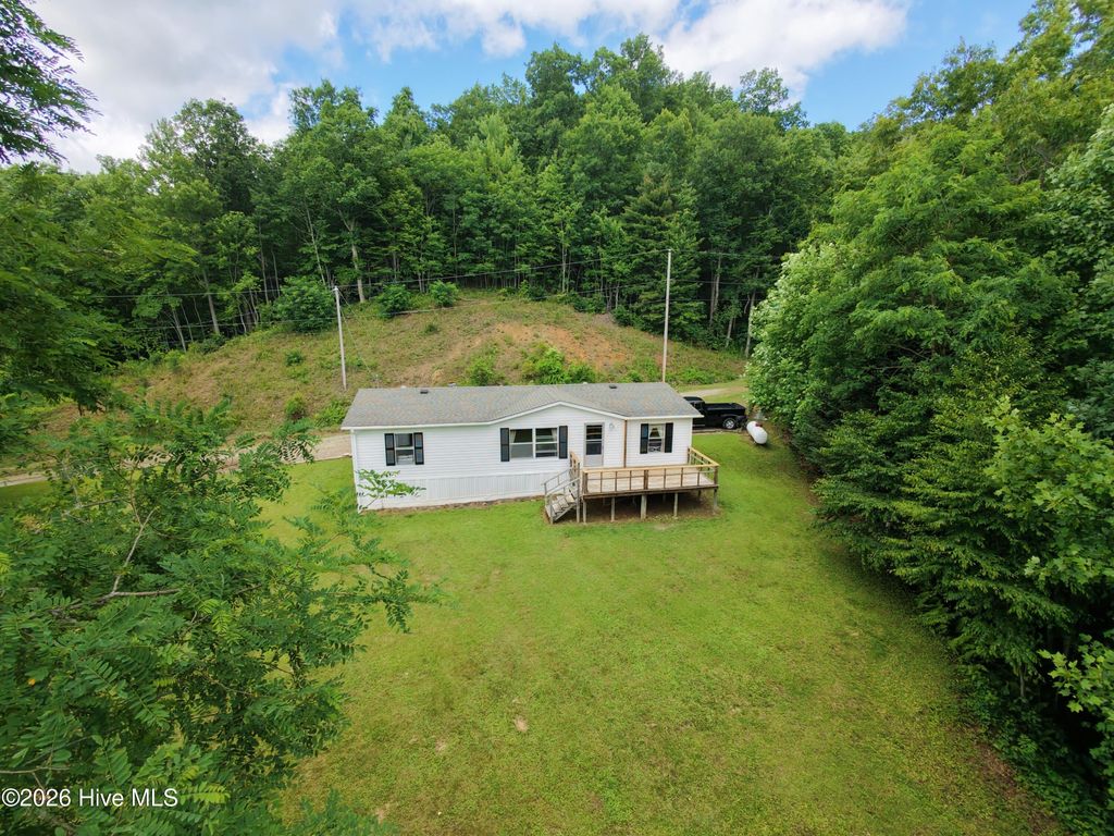 Photo of 185 Joyces MTN, Topton, NC 28781 (MLS # 100584658)