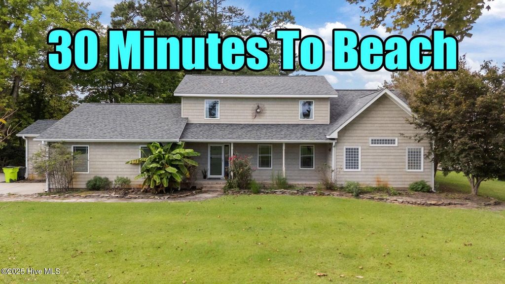Photo of 102 Trevino Lane, New Bern, NC 28560 (MLS # 100529434)