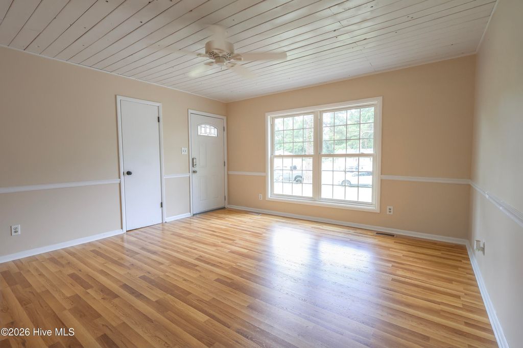 Photo of 302 Cardinal Road, Jacksonville, NC 28546 (MLS # 100580523)