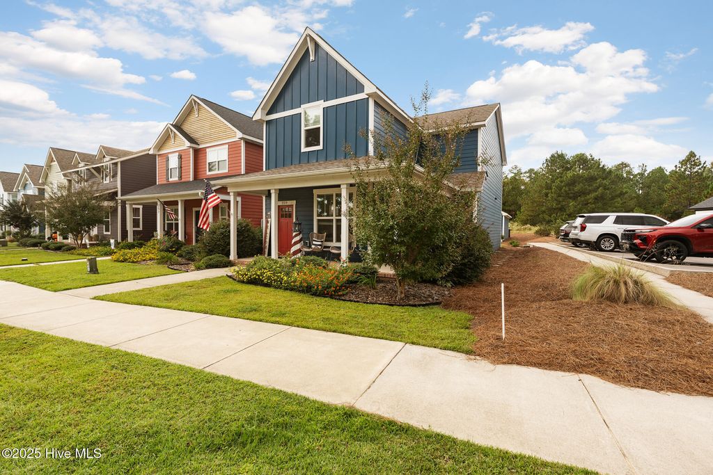 Photo of 259 Legacy Lakes Way, Aberdeen, NC 28315 (MLS # 100554392)