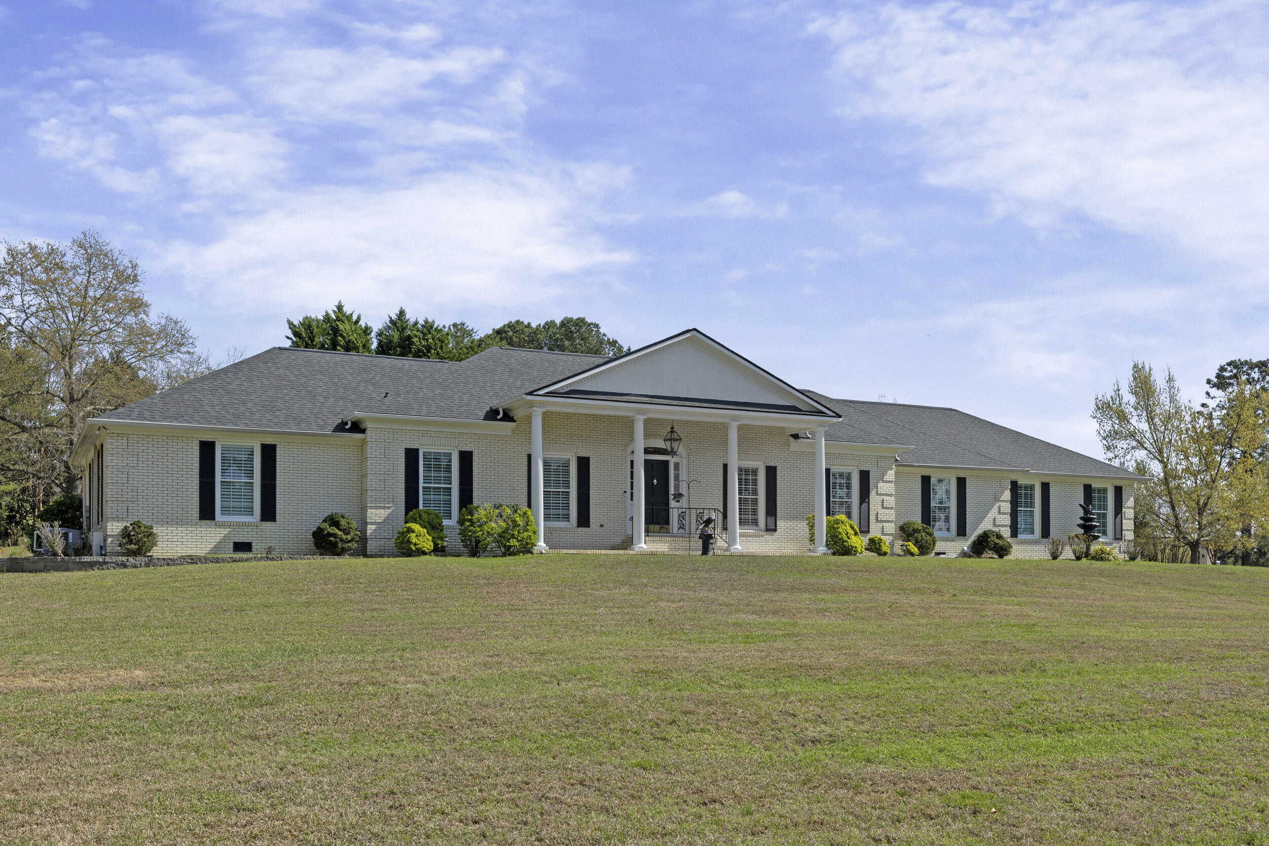 358 Canterbury Drive