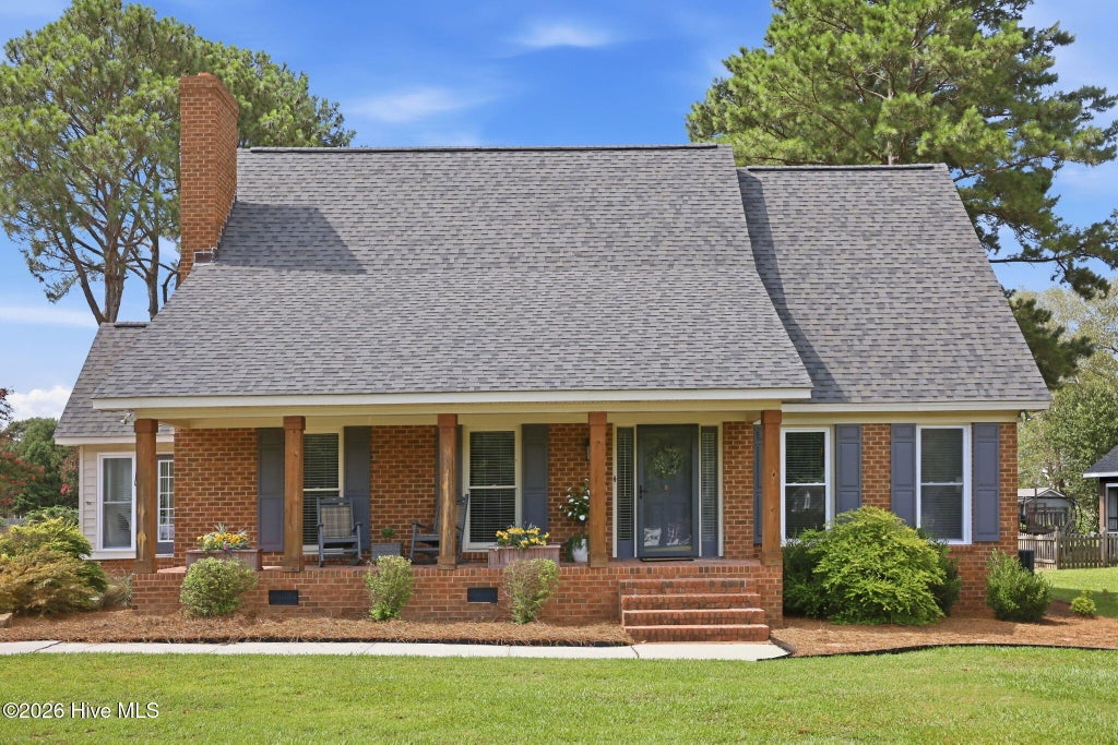 Photo of 113 Essex Drive, Winterville, NC 28590 (MLS # 100589711)