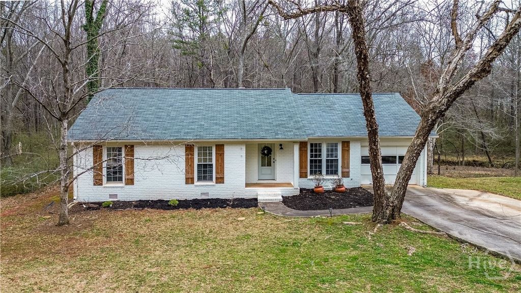 Photo of 325 Brookstone Drive, Athens, GA 30605 (MLS # CL353797)