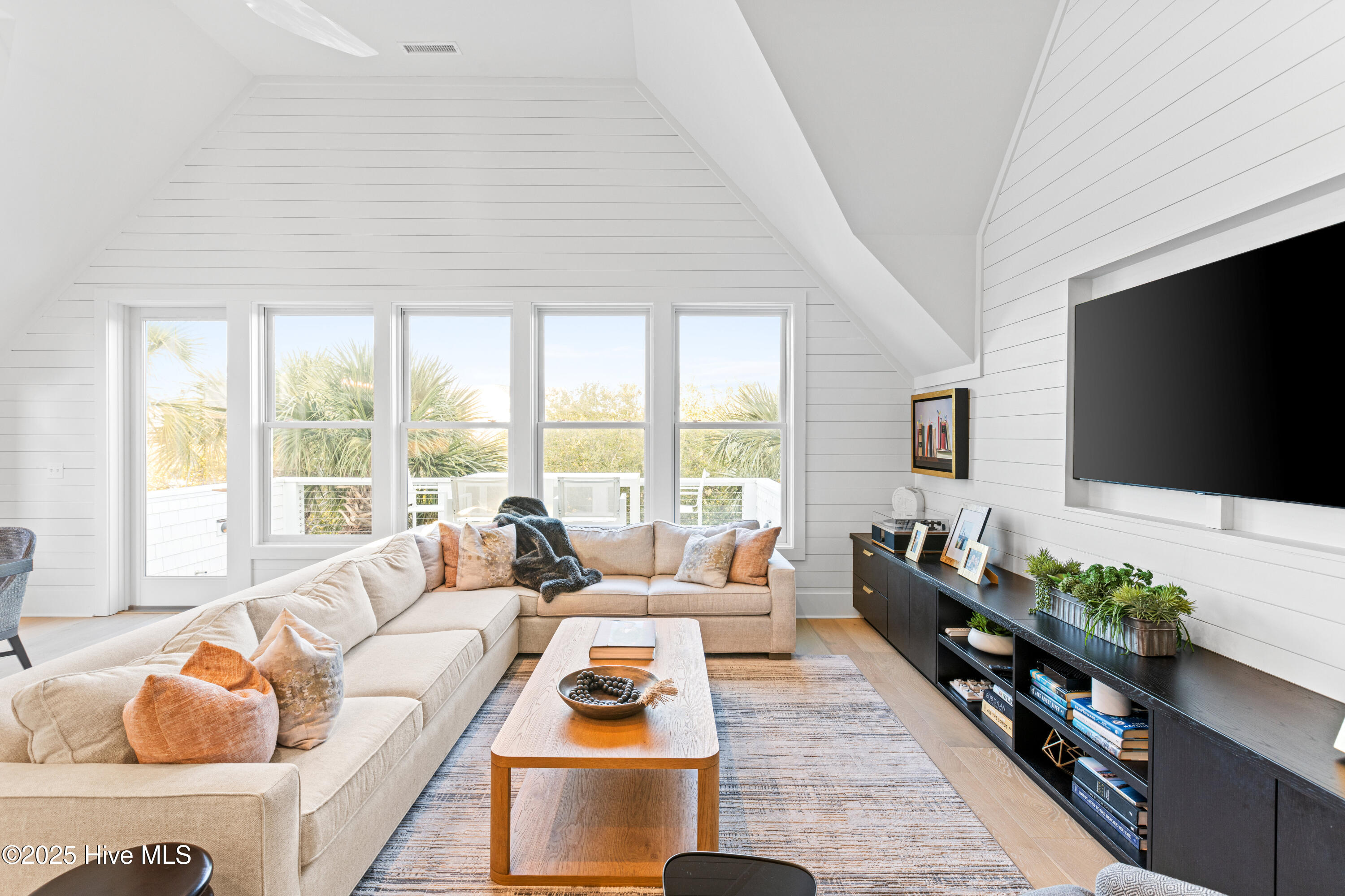 105 Turks Head Court