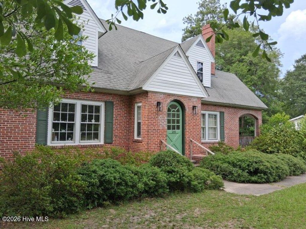 Photo of 201 E Bell Street, Tabor City, NC 28463 (MLS # 100588609)