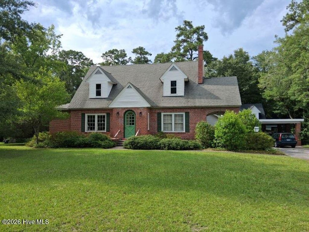 Photo of 201 E Bell Street, Tabor City, NC 28463 (MLS # 100588609)