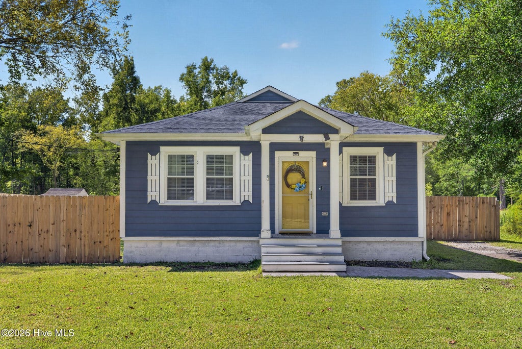 Photo of 104 Gilbert Curry Drive, Castle Hayne, NC 28429 (MLS # 100602571)