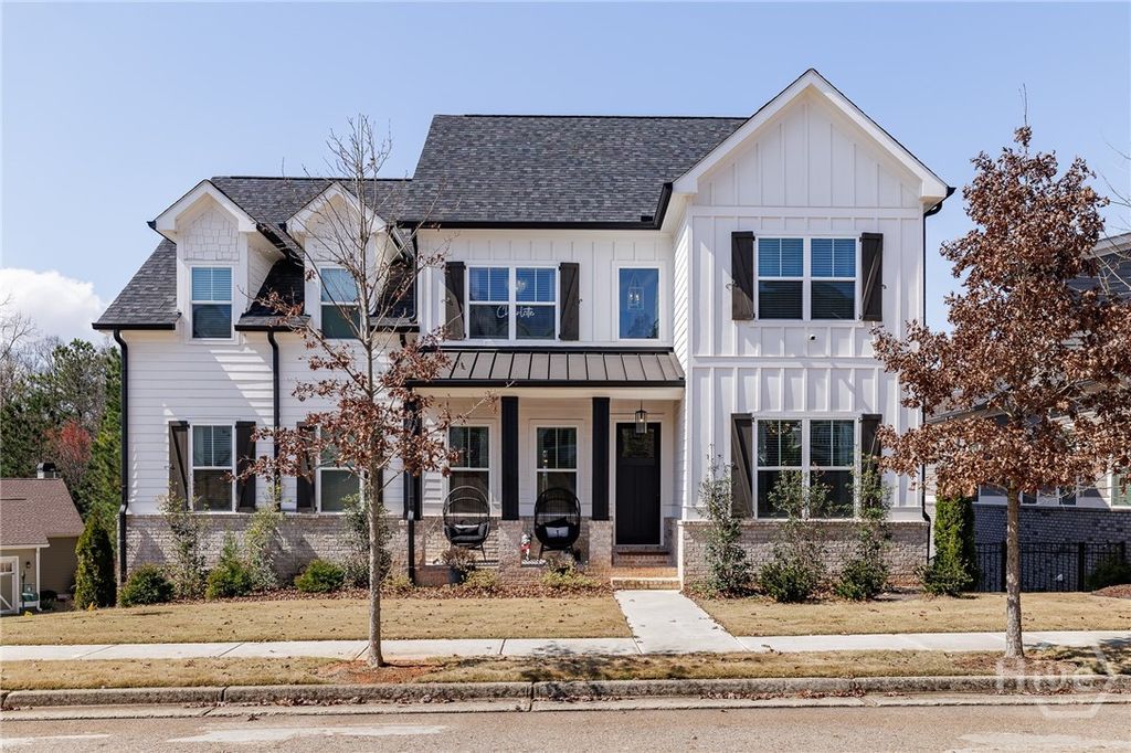 Photo of 105 Red Bluff Drive, Athens, GA 30607 (MLS # CL351036)