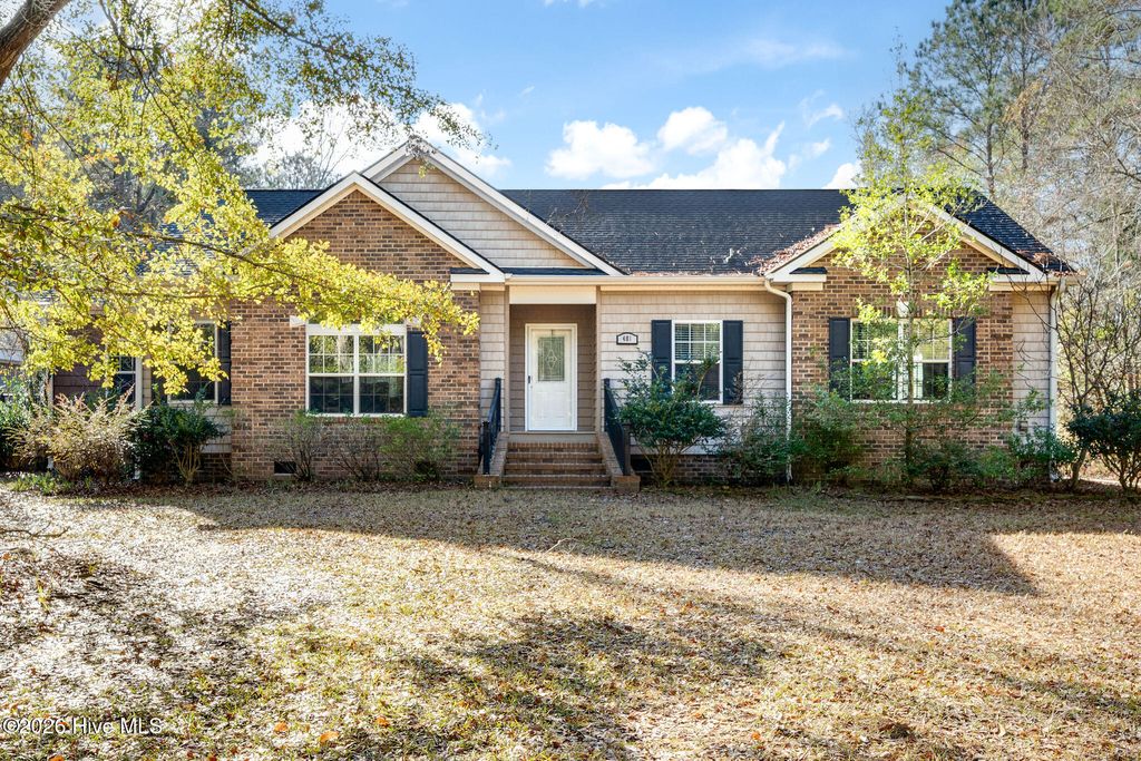 Photo of 401 Messer Loop Road, Burgaw, NC 28425 (MLS # 100547624)