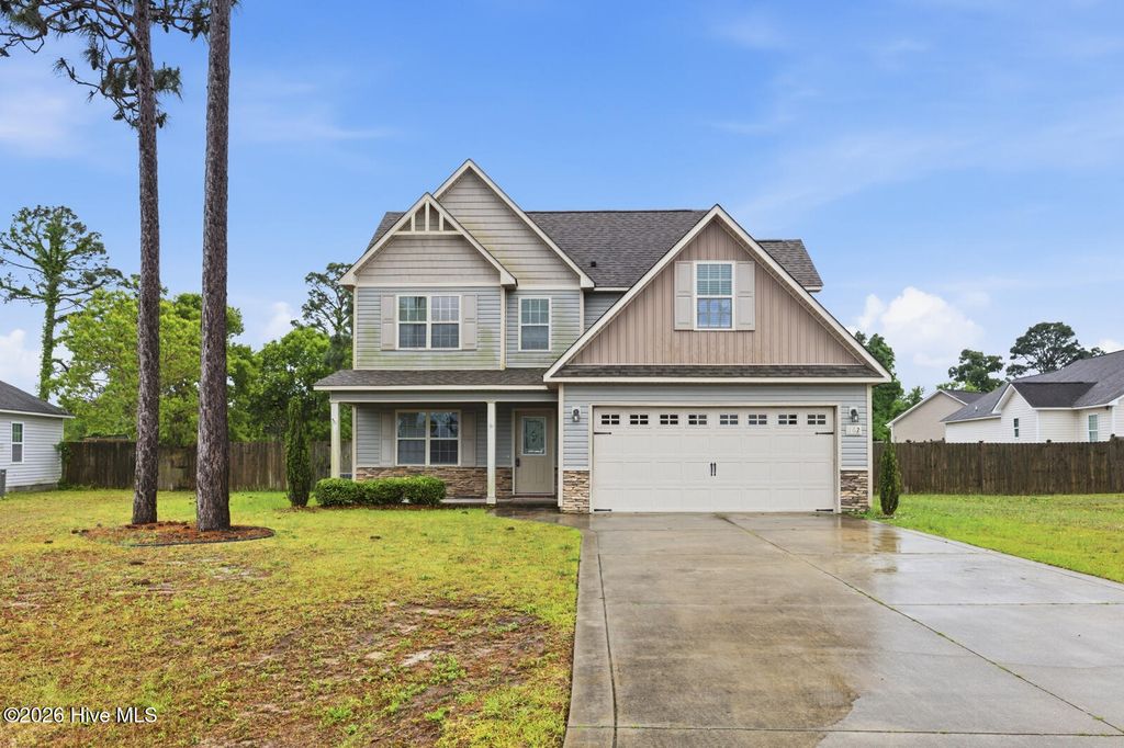 Photo of 162 Rosemary Avenue, Hubert, NC 28539 (MLS # 100571537)