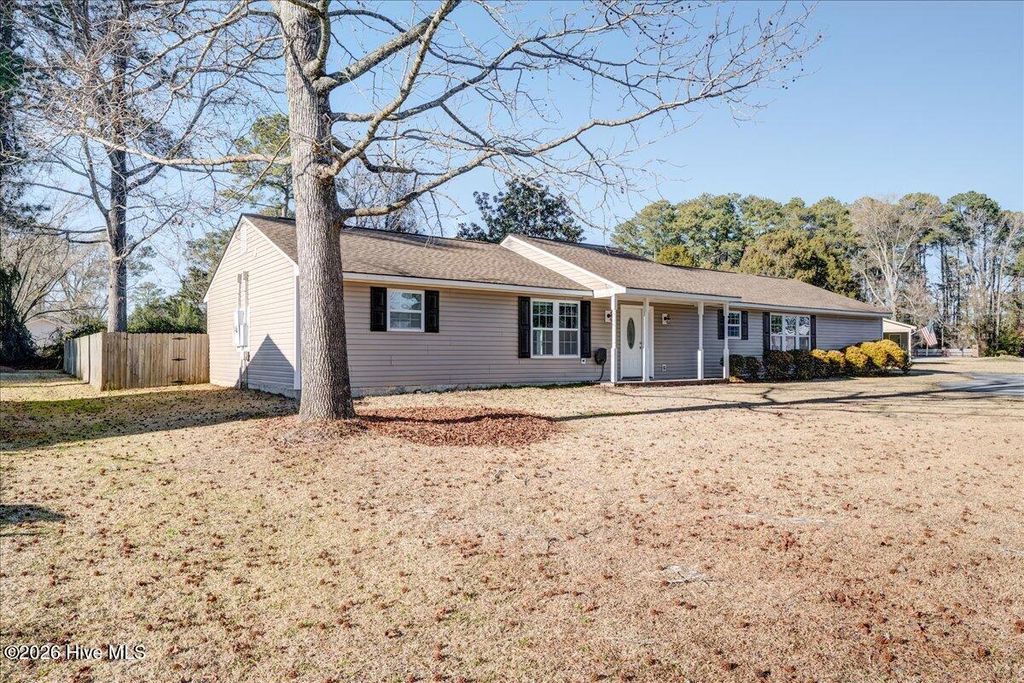 Photo of 402 Swiss Road, New Bern, NC 28560 (MLS # 100551763)