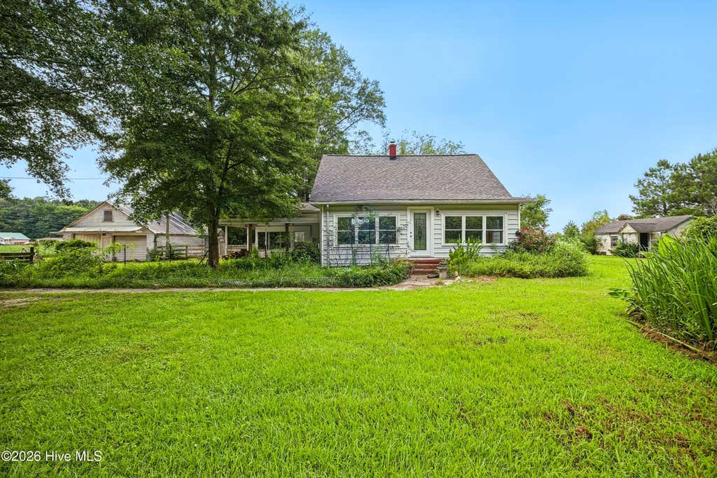 Photo of 1303 Turnpike Road, Elizabeth City, NC 27909 (MLS # 100597692)