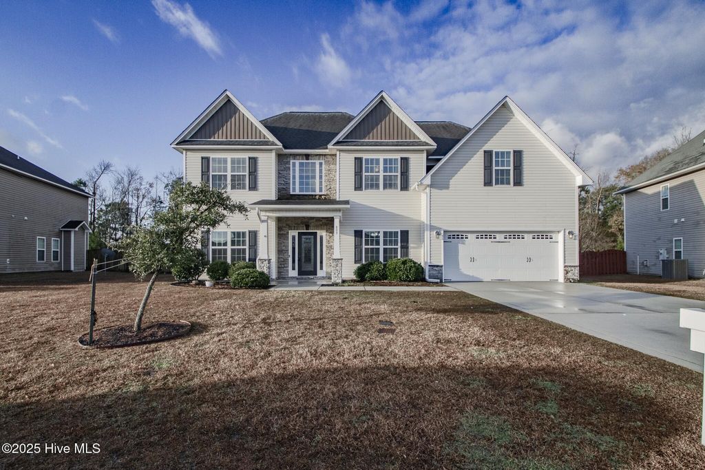 Photo of 809 Solomon Drive, Jacksonville, NC 28546 (MLS # 100546466)