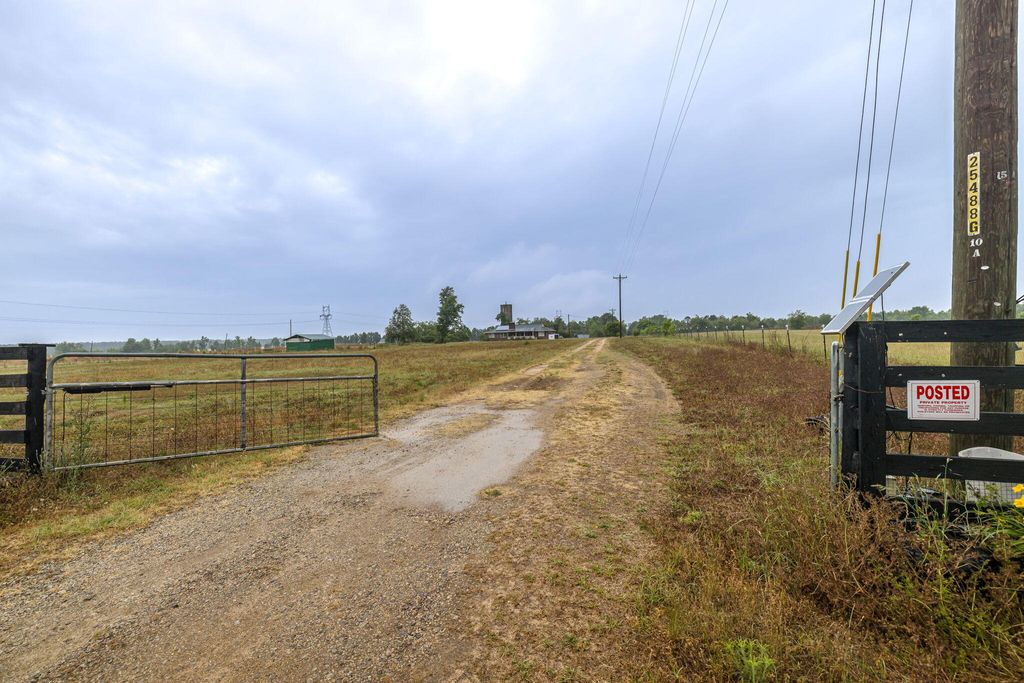 Photo of 1084 Marks Walden Road, Blythe, GA 30805 (MLS # 555197)
