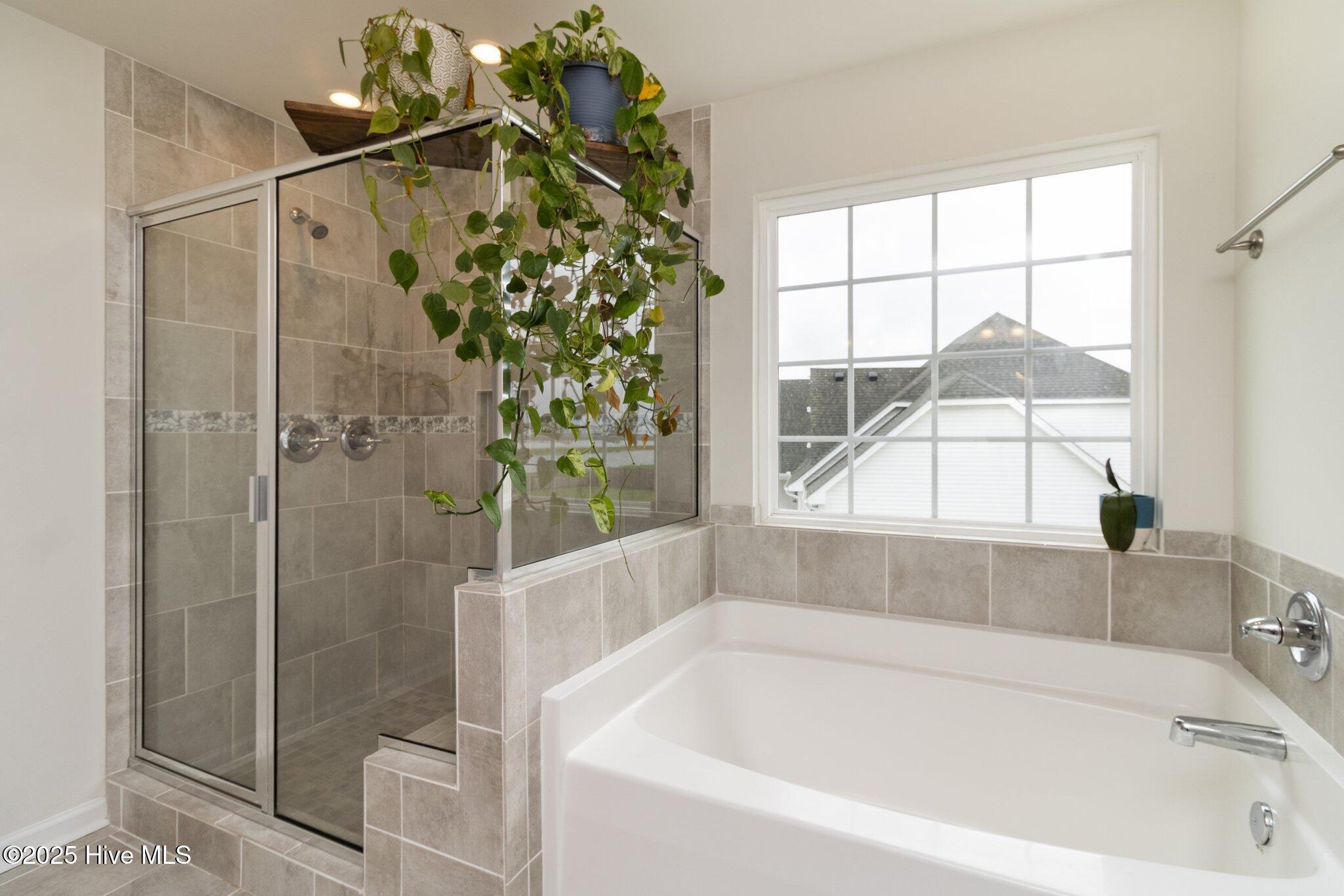 Moyock, North Carolina 27958, United States, 5 Bedrooms Bedrooms, ,4 BathroomsBathrooms,Residential,Active,255913