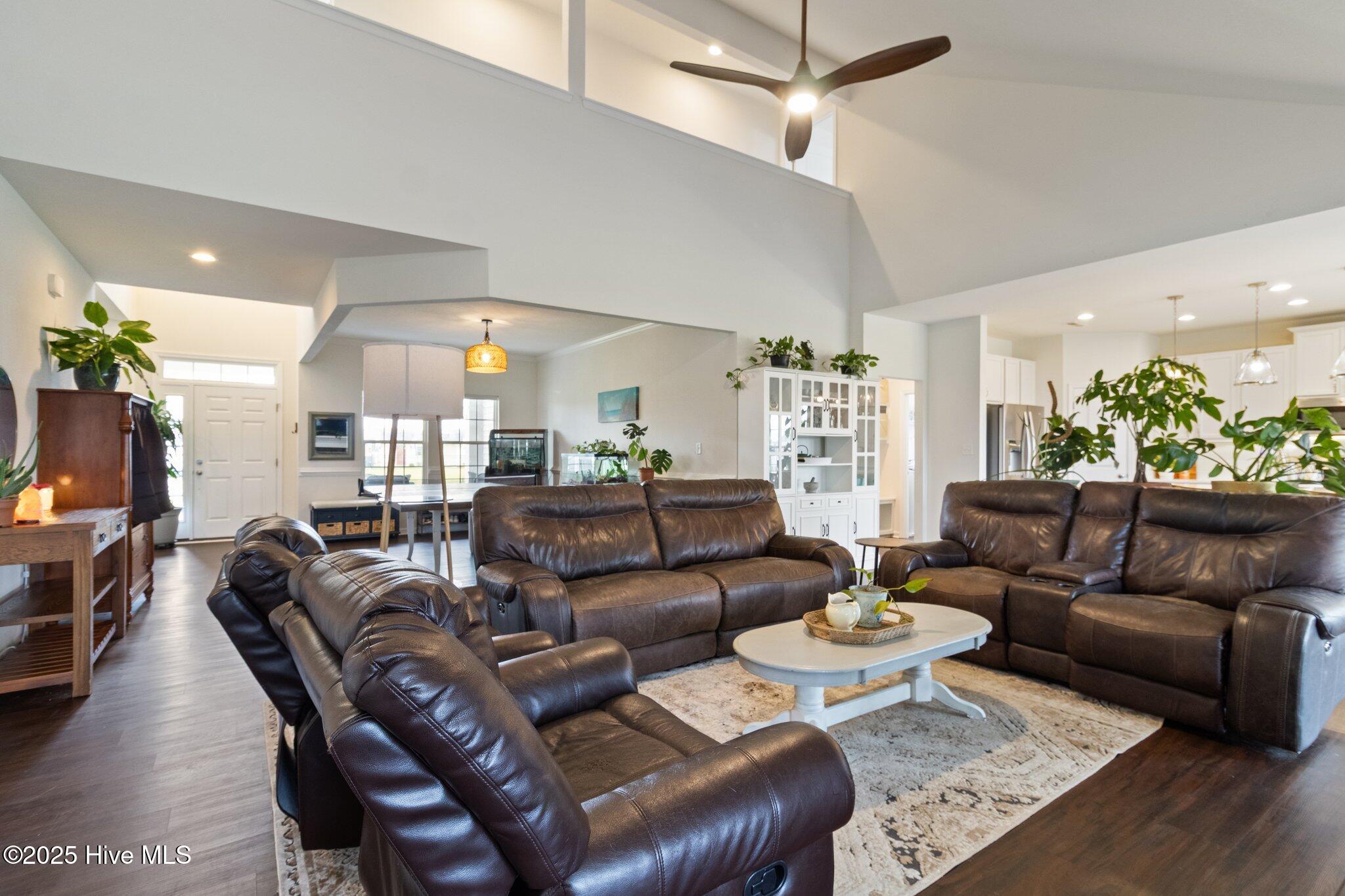 Moyock, North Carolina 27958, United States, 5 Bedrooms Bedrooms, ,4 BathroomsBathrooms,Residential,Active,255913