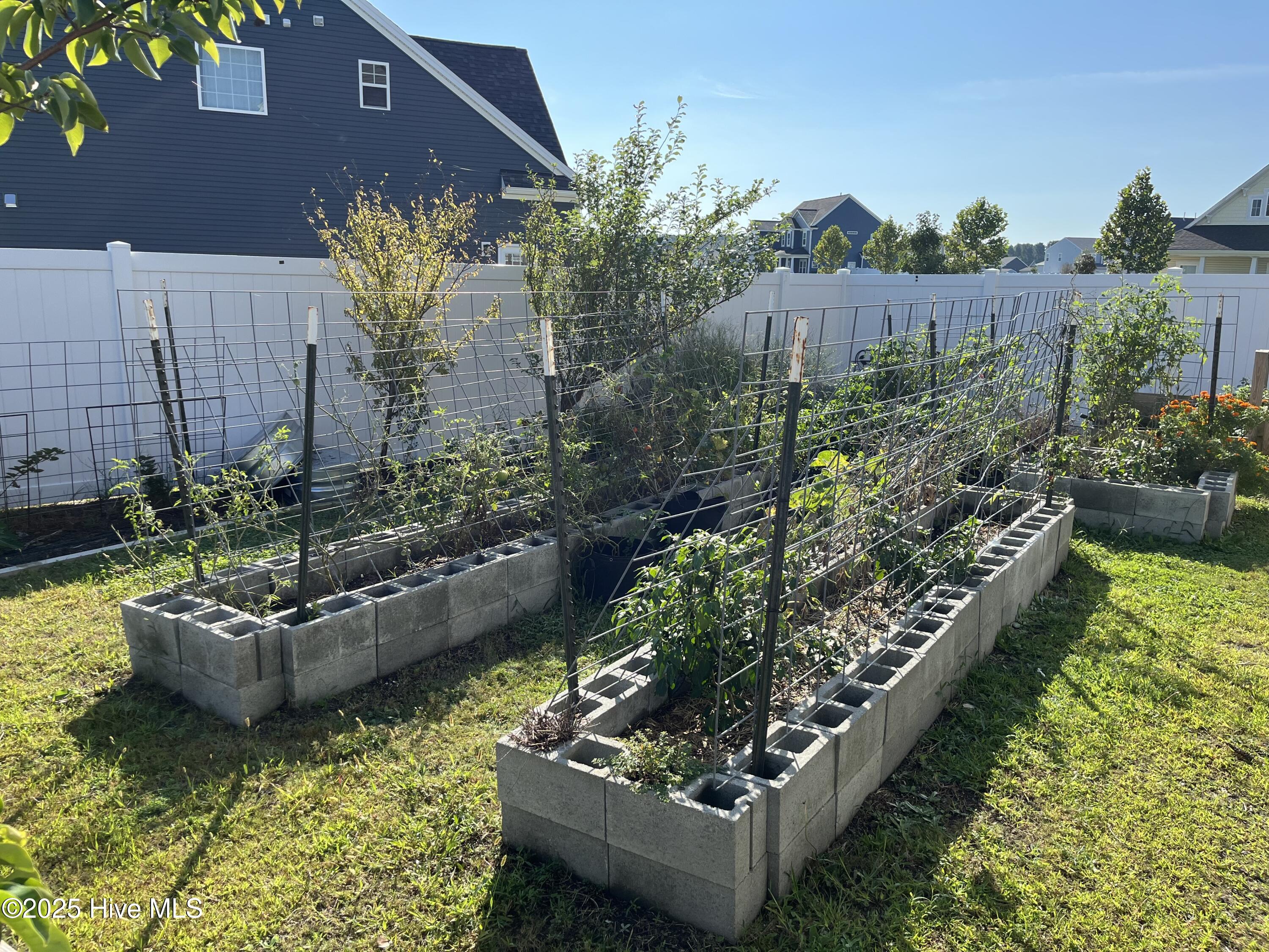 Moyock, North Carolina 27958, United States, 5 Bedrooms Bedrooms, ,4 BathroomsBathrooms,Residential,Active,255913