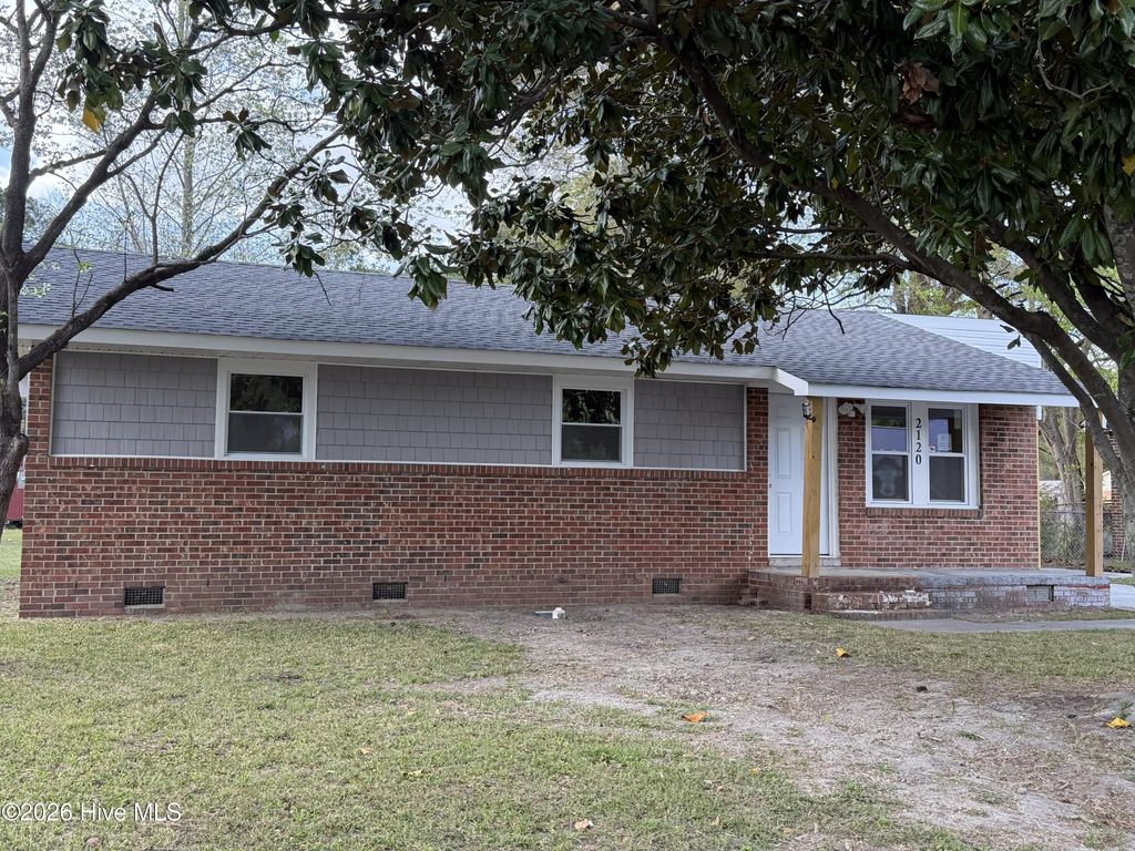 Photo of 2120 Nevada Street, Lumberton, NC 28358 (MLS # 100565098)