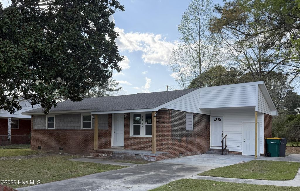 Photo of 2120 Nevada Street, Lumberton, NC 28358 (MLS # 100565098)