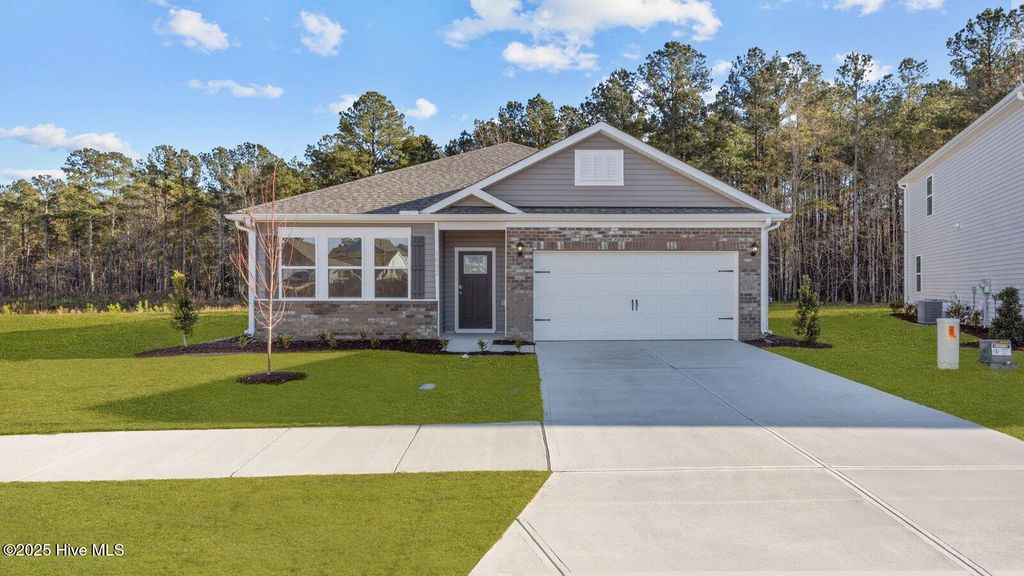 Photo of 1020 Minnette Circle, New Bern, NC 28562 (MLS # 100546625)