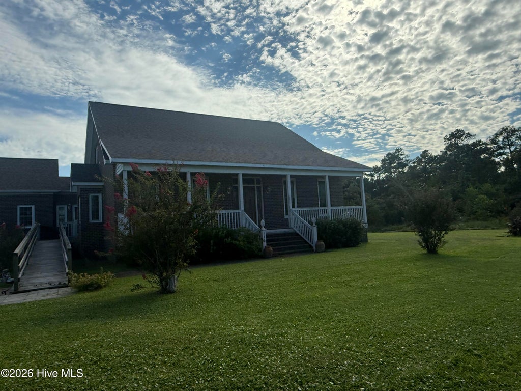 Photo of 146 Horseshoe Road, Davis, NC 28524 (MLS # 100606086)