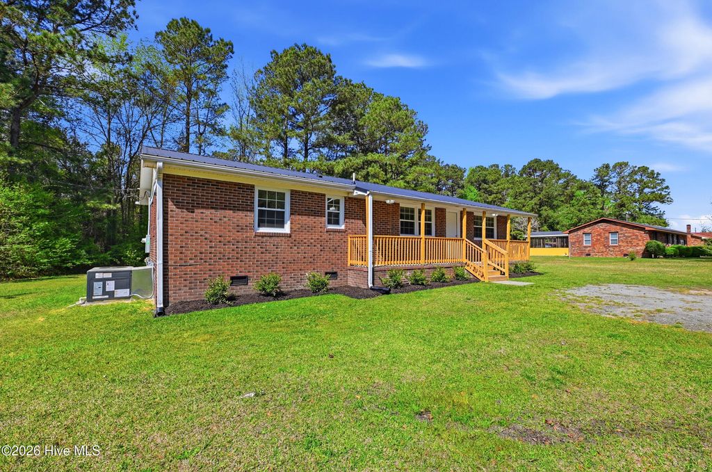 Photo of 387 Porter Road, Currie, NC 28435 (MLS # 100564904)