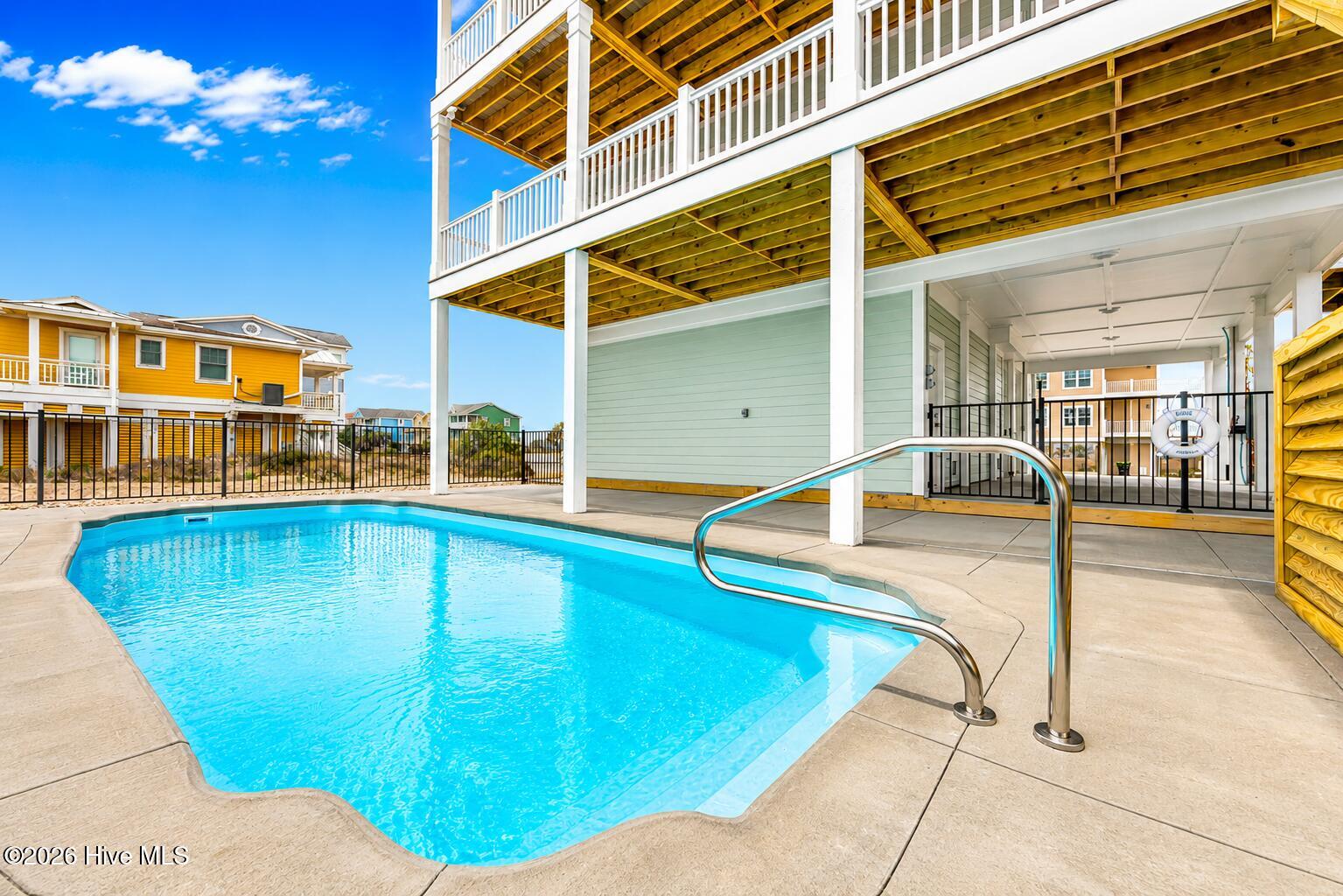673 Ocean Boulevard W