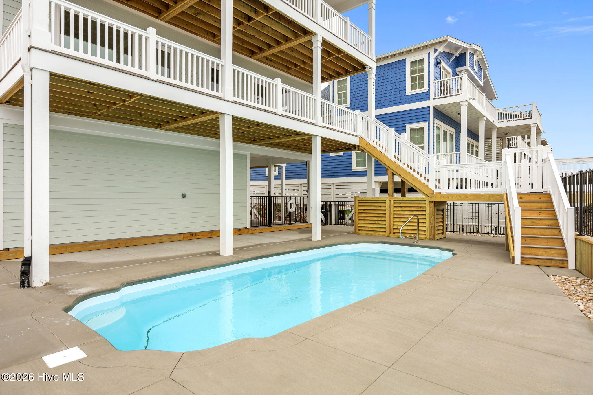 673 Ocean Boulevard W