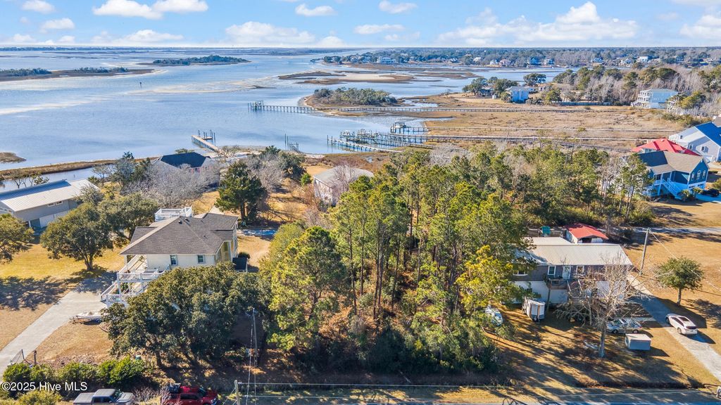 Photo of 4 Watts Landing Rd Road, Hampstead, NC 28443 (MLS # 100483189)