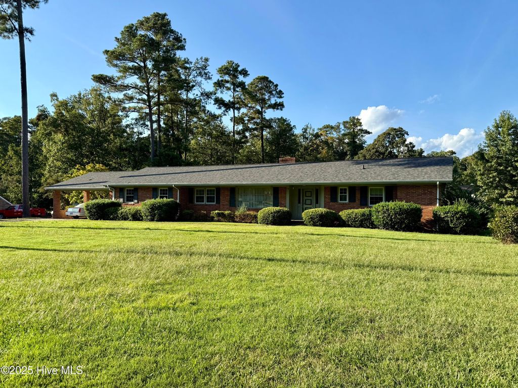 Photo of 115 Quail Drive, Plymouth, NC 27962 (MLS # 100532782)