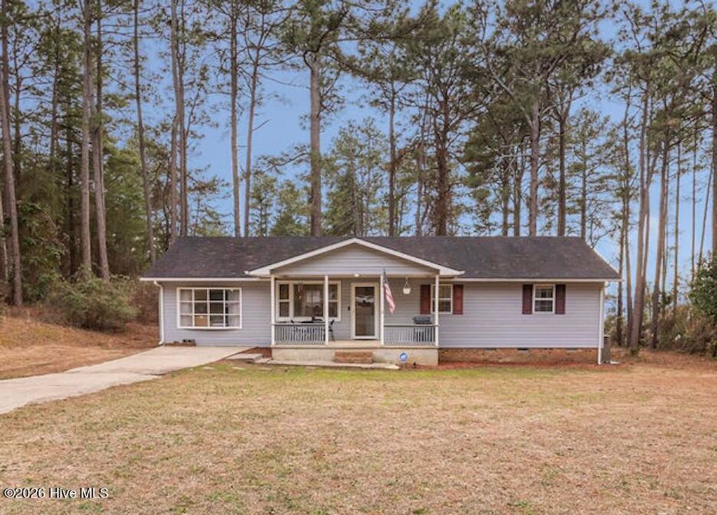 Photo of 104 Haines Court, Southern Pines, NC 28387 (MLS # 100556904)