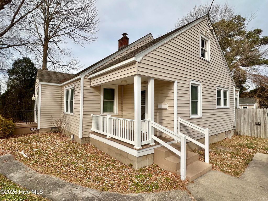 Photo of 612 Maple Street, Elizabeth City, NC 27909 (MLS # 100550102)