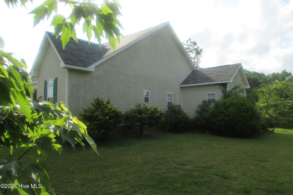 Photo of 101 Terrell Lane, Clinton, NC 28328 (MLS # 100572148)