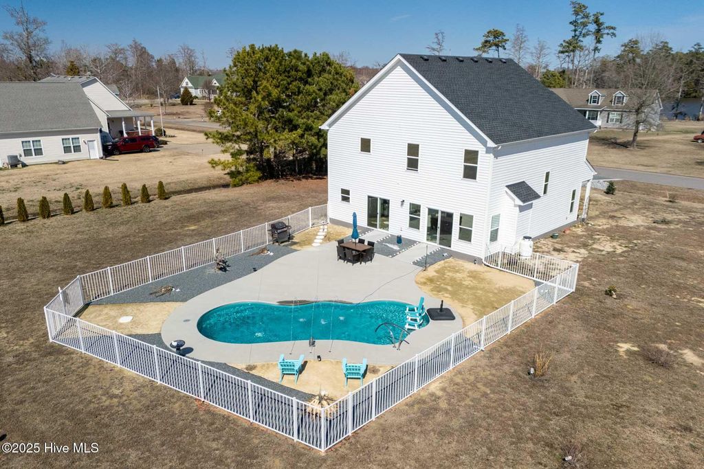 Photo of 456 Pointe Vista Drive, Elizabeth City, NC 27909 (MLS # 100549837)