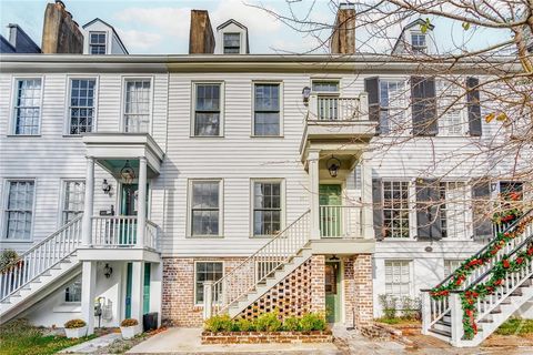 Townhouse For Sale - 110 W Taylor Street<br/> Savannah, GA 31401